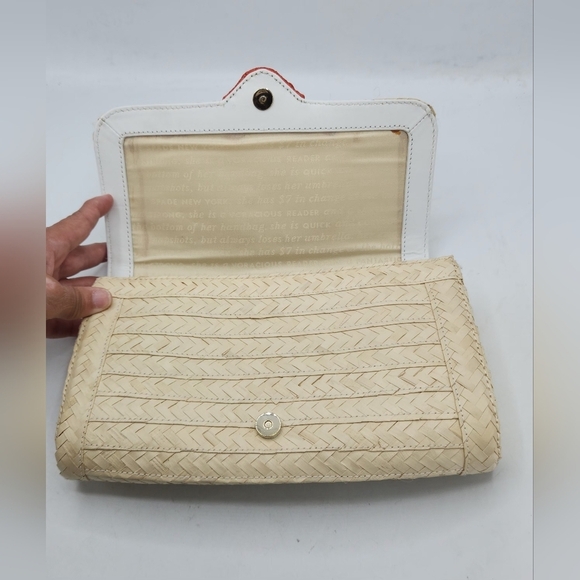Kate Spade New York Neutral Straw Splash Out Hello Stranger Clutch. - Picture 3 of 16